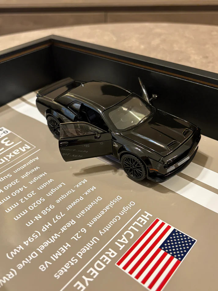 شالنجر Challenger American muscle legend : hellcat redeye 3D wall art - 32cm x 23 cm